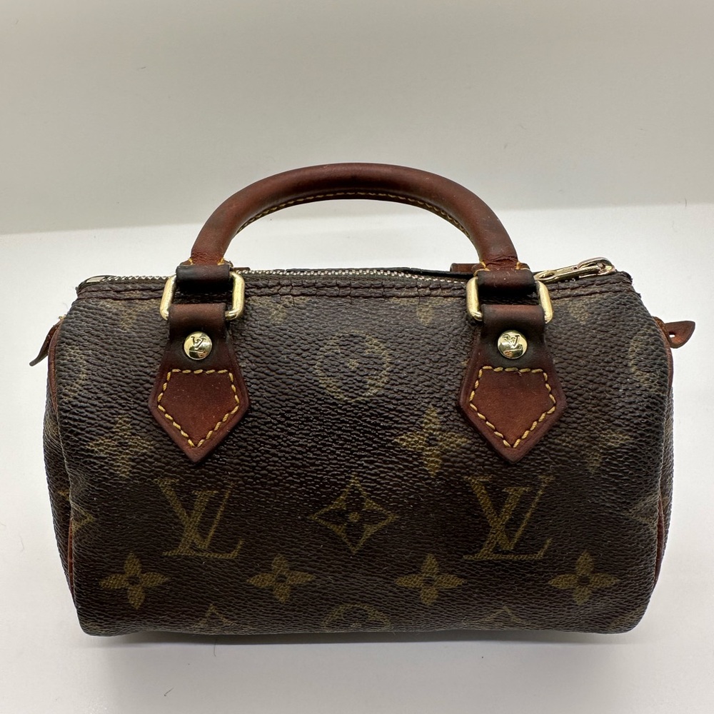 Louis Vuitton Speedy Nano.